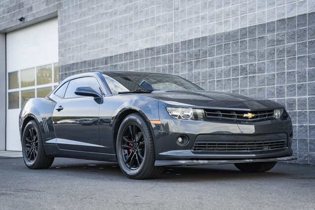 2015 Chevrolet Camaro 1LS photo 2