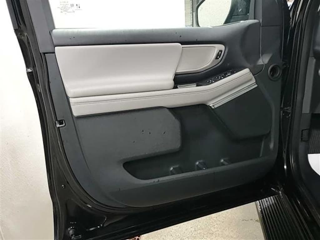 Used 2025 Ford Expedition Active SUV