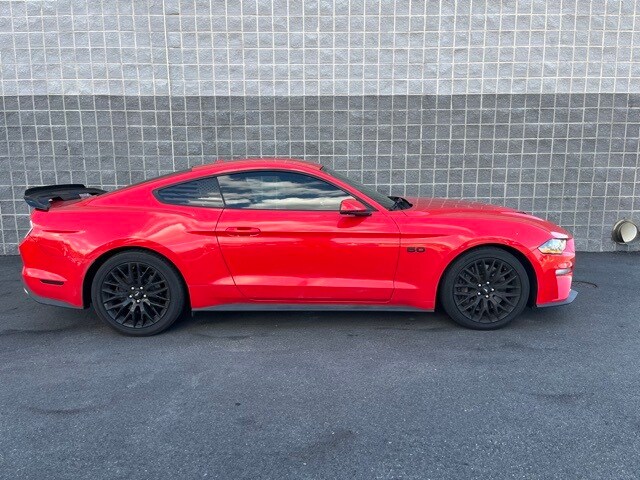 2019 Ford Mustang GT Premium photo 3