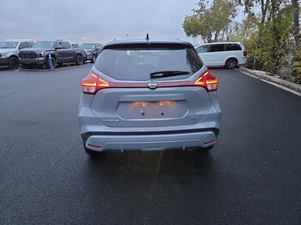 Used 2024 Nissan Kicks SV SUV