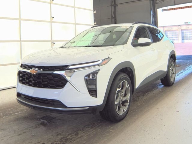 Used 2025 Chevrolet Trax LT with VIN KL77LHEP2SC239316 for sale in King George, VA