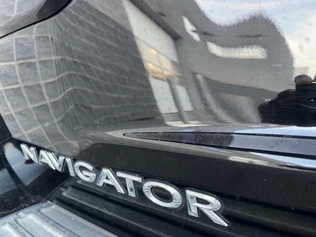 2016 Lincoln Navigator Select photo 5