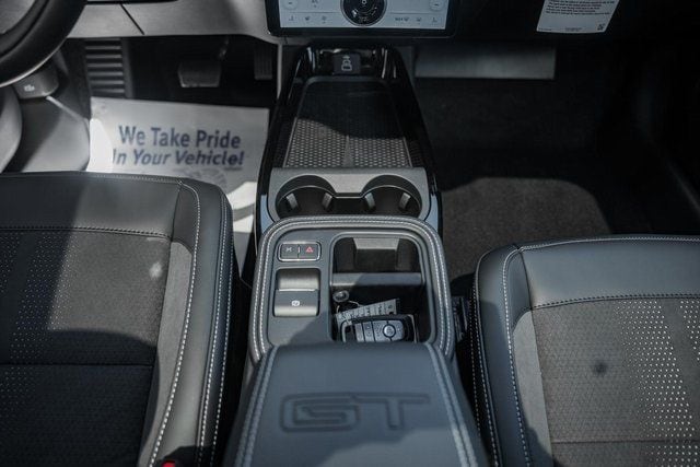 2025 Ford Mustang Mach-E GT - Photo 37