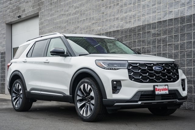 2026 Ford Explorer Platinum's photo