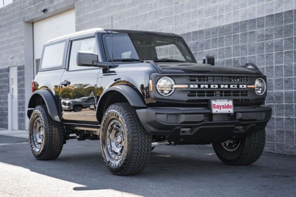 New 2025 Ford Bronco Base SUV