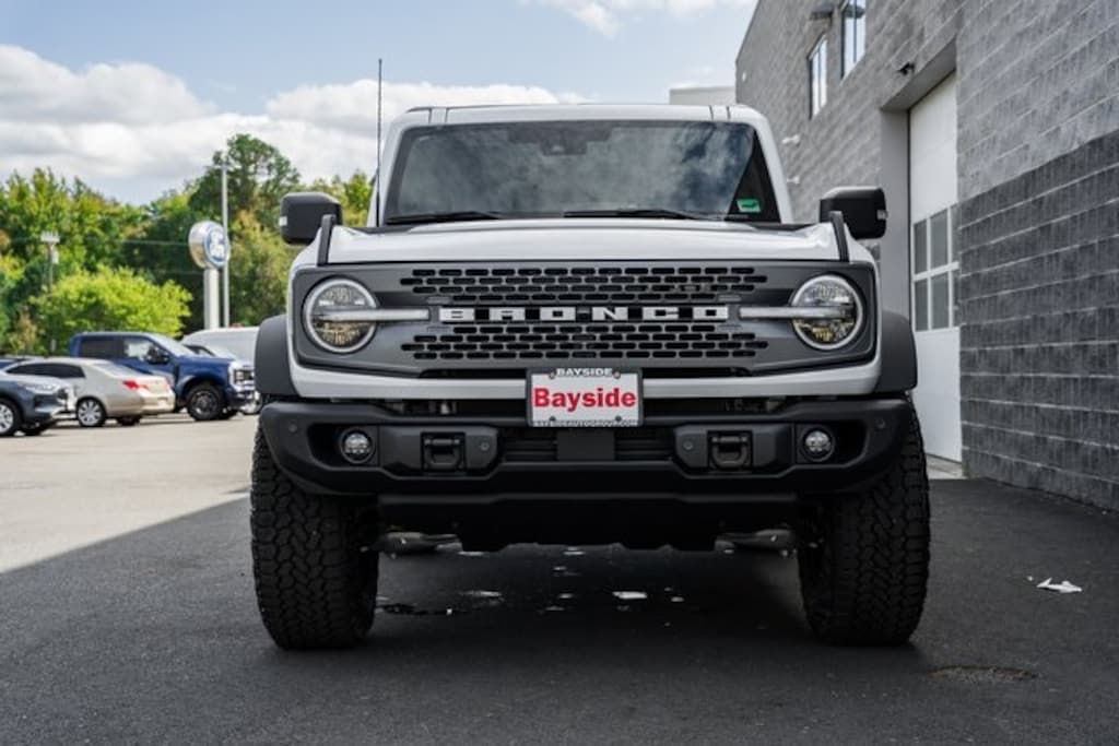 New 2025 Ford Bronco Badlands SUV