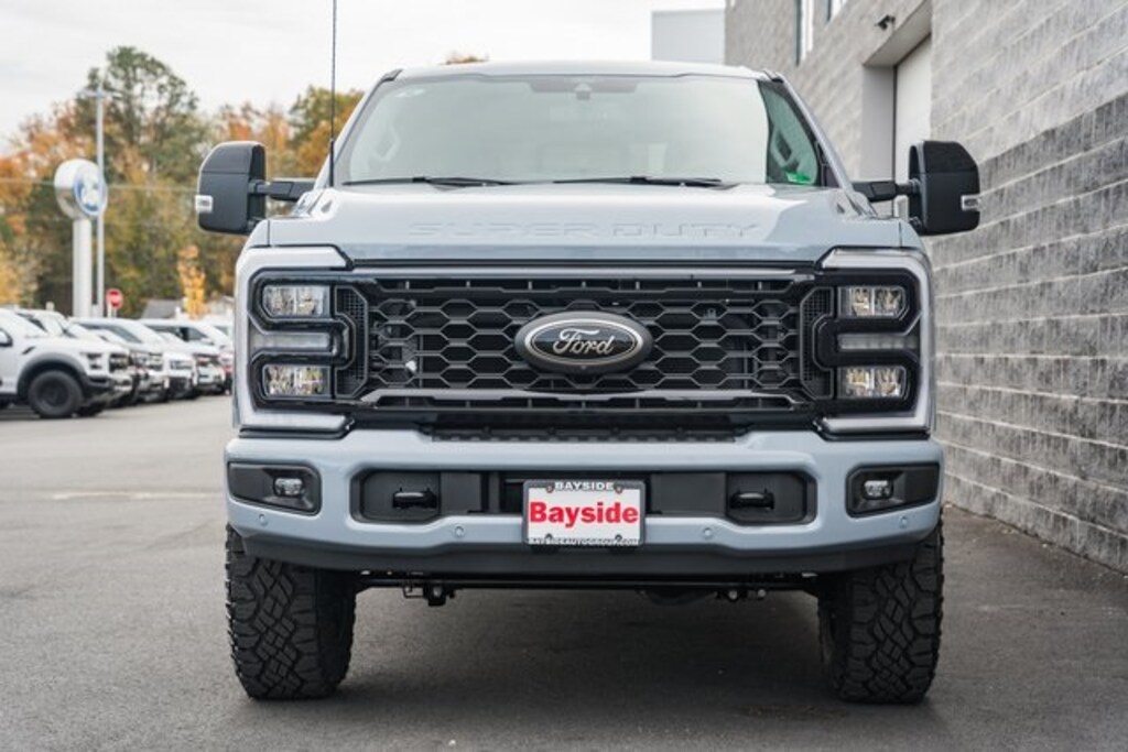 New 2026 Ford F-350 Lariat Truck Crew Cab