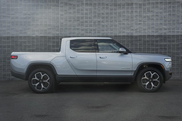 2024 Rivian R1T Adventure photo 3
