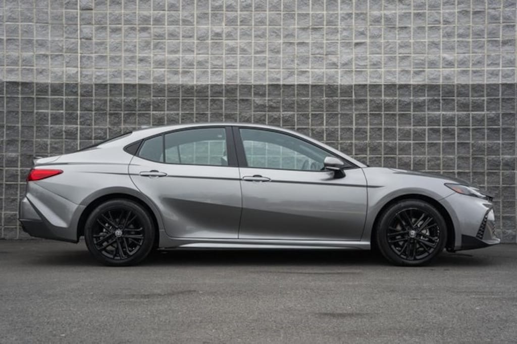 Used 2025 Toyota Camry SE Sedan