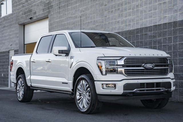2025 Ford F-150 Platinum's photo