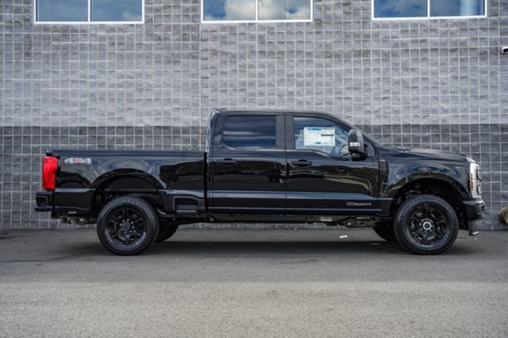 New 2026 Ford F-250 XL Truck Crew Cab