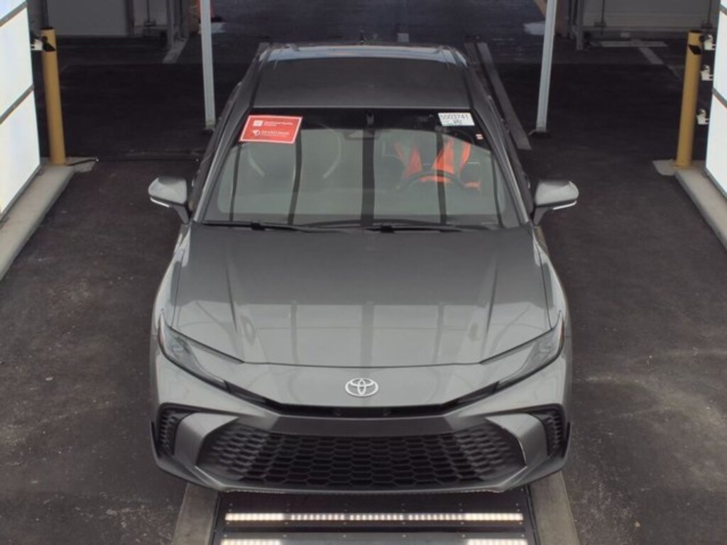 Used 2025 Toyota Camry SE Sedan