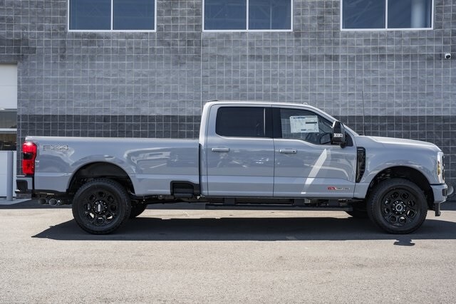2026 Ford F-250 Lariat photo 3