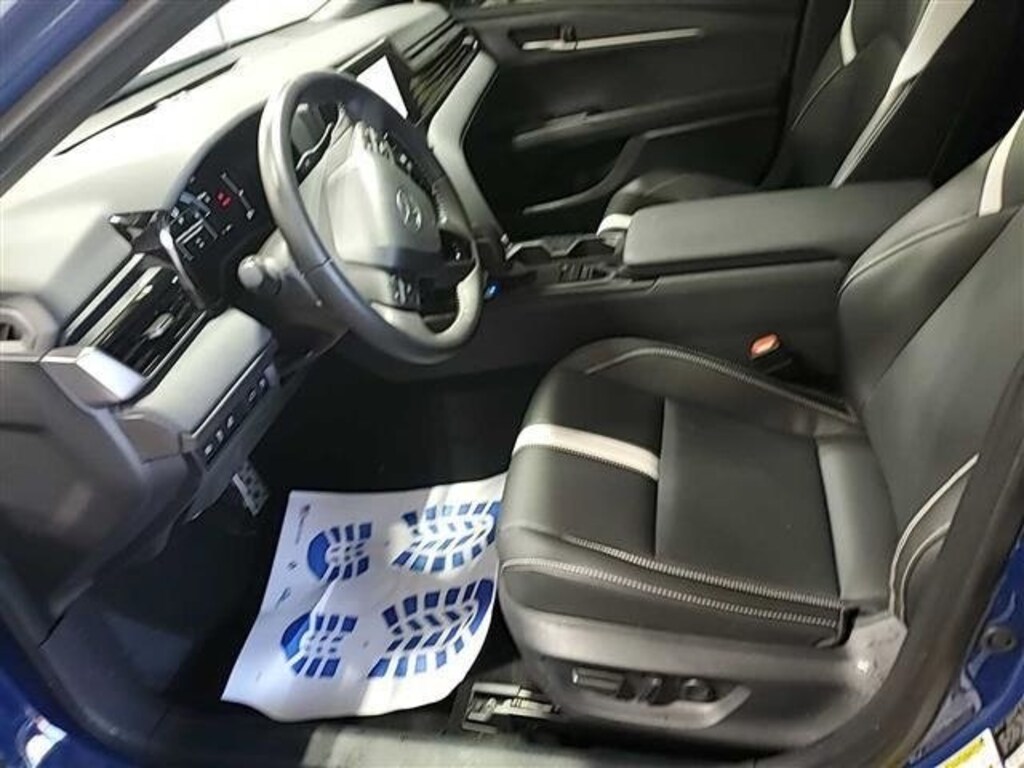 Used 2025 Toyota Camry SE Sedan