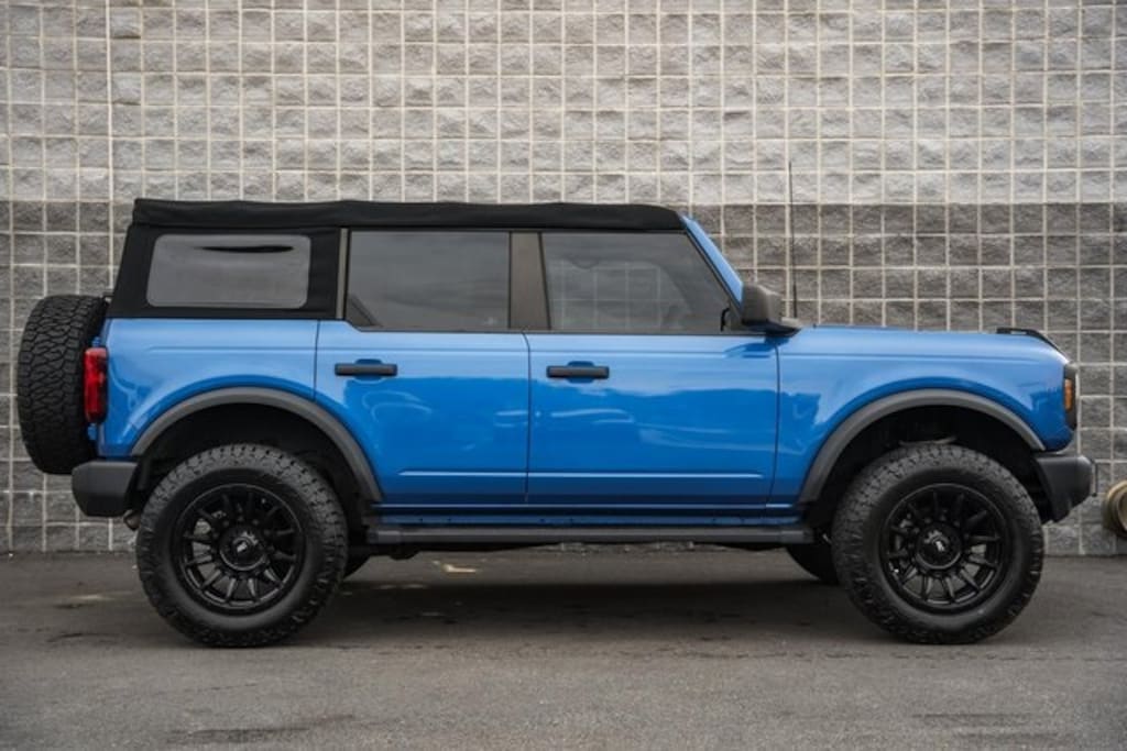 Used 2022 Ford Bronco Base SUV