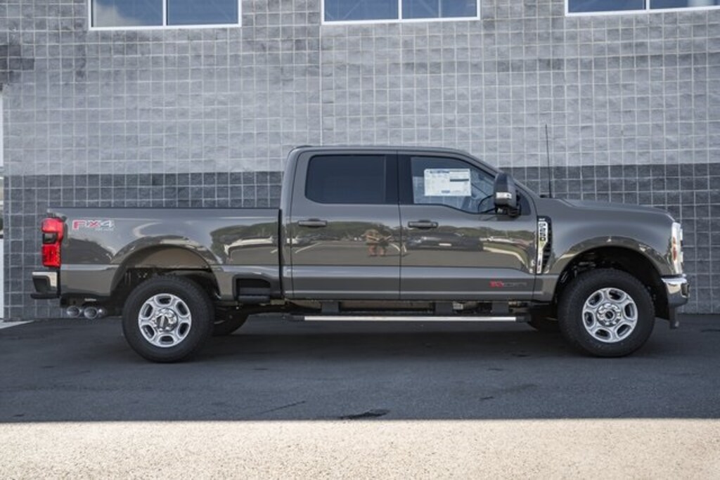 New 2026 Ford F-250 XLT Truck Crew Cab