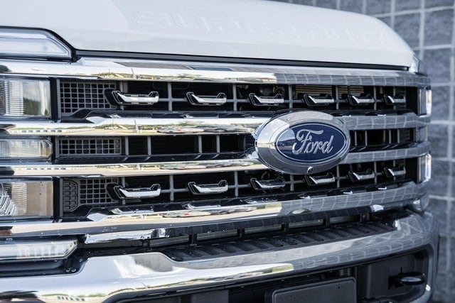 2026 Ford F-250 Lariat photo 7