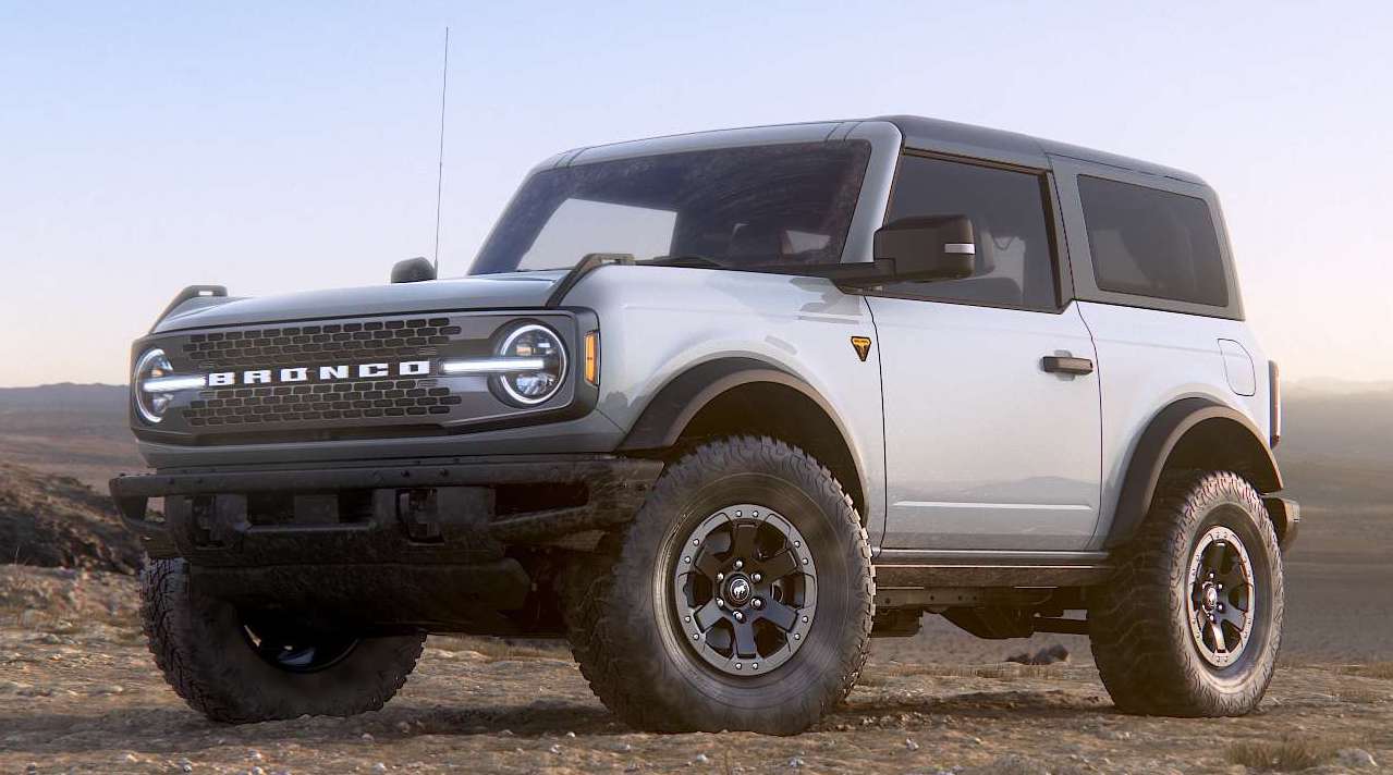 2021 Ford Bronco in Oxford White