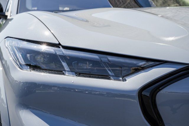 2025 Ford Mustang Mach-E Premium - Photo 15