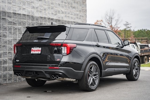 2026 Ford Explorer ST photo 4