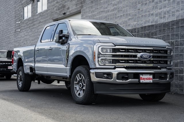 2026 Ford F-350 Lariat photo 2