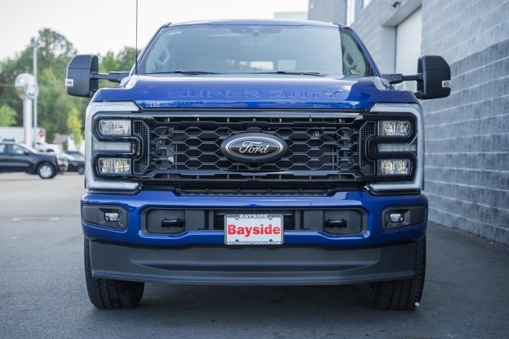 New 2026 Ford F-350 XLT Truck Crew Cab