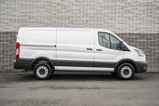2025 Ford Transit photo 3