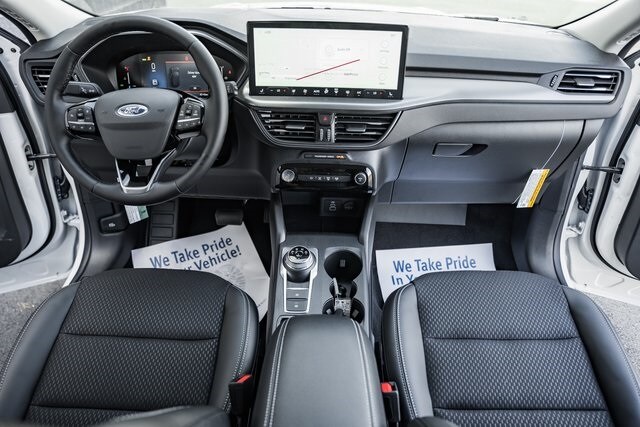 2025 Ford Escape Base photo 3