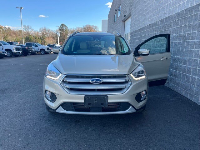 2018 Ford Escape Titanium photo 2