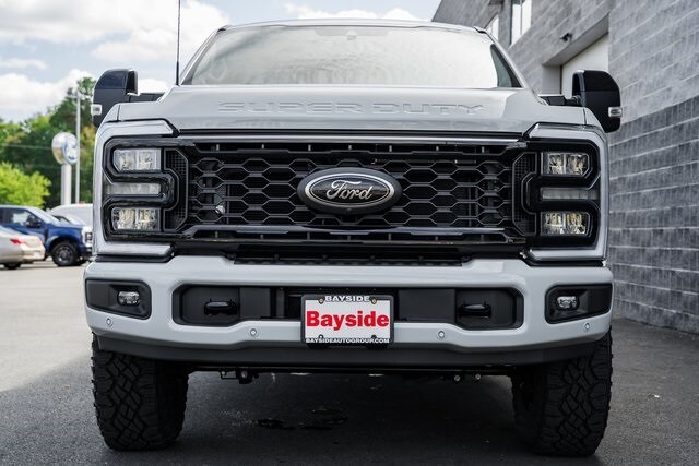 2026 Ford F-350 Lariat photo 3