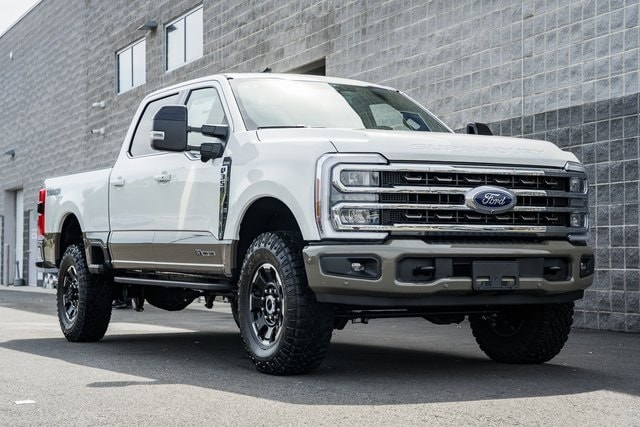2026 Ford F-350 King Ranch photo 2