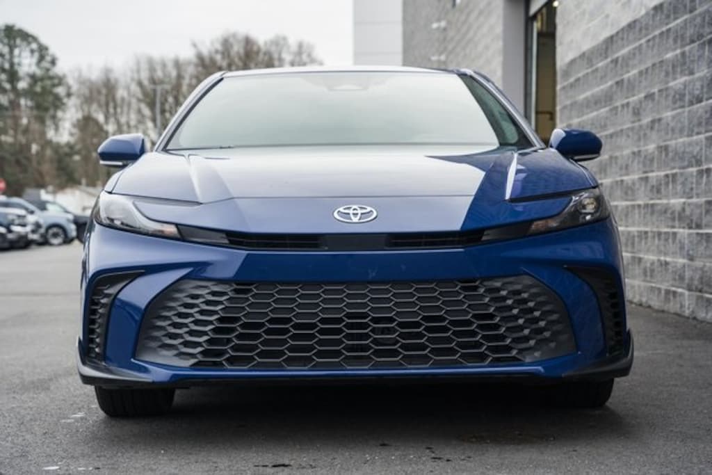 Used 2025 Toyota Camry SE Sedan