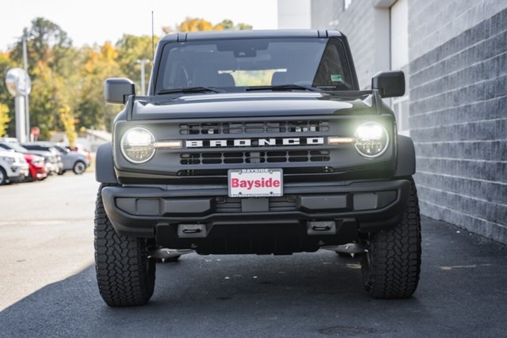 New 2025 Ford Bronco Base SUV
