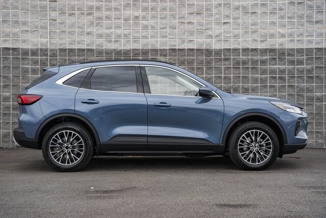 2026 Ford Escape Plug-In Hybrid Premium photo 4