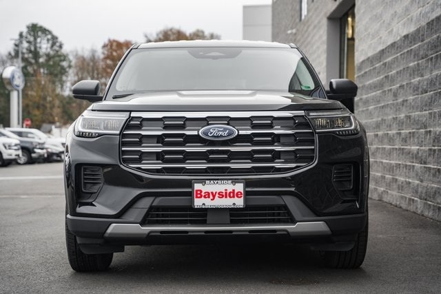 2026 Ford Explorer photo 3