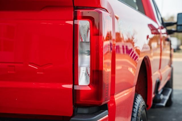 2026 Ford F-350 Super Duty XL - Photo 8