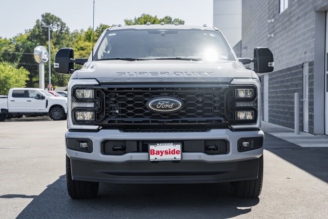 2026 Ford F-250 Lariat photo 2