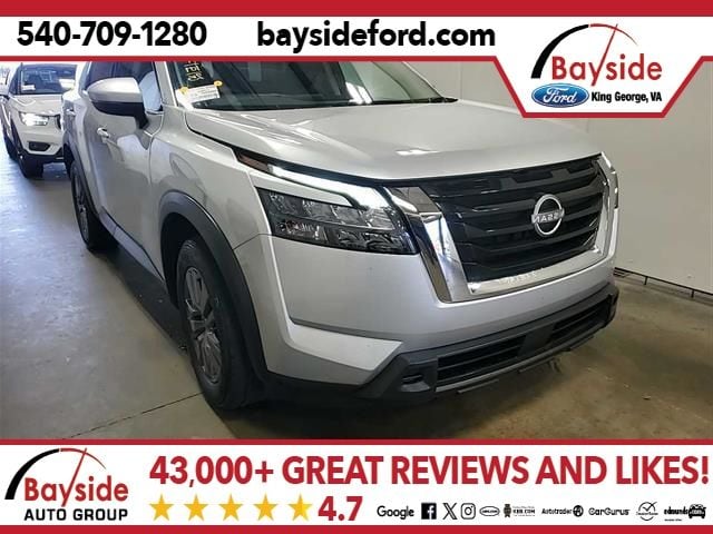 2025 Nissan Pathfinder SV 4WD's photo