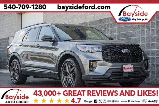 2025 Ford Explorer ST-LINE's photo