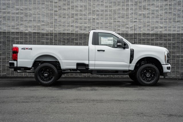 2025 Ford F-350 XL photo 4