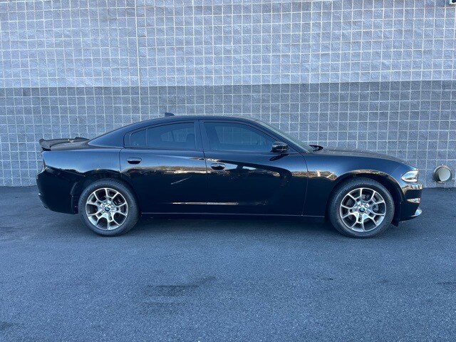 2016 Dodge Charger SXT photo 3