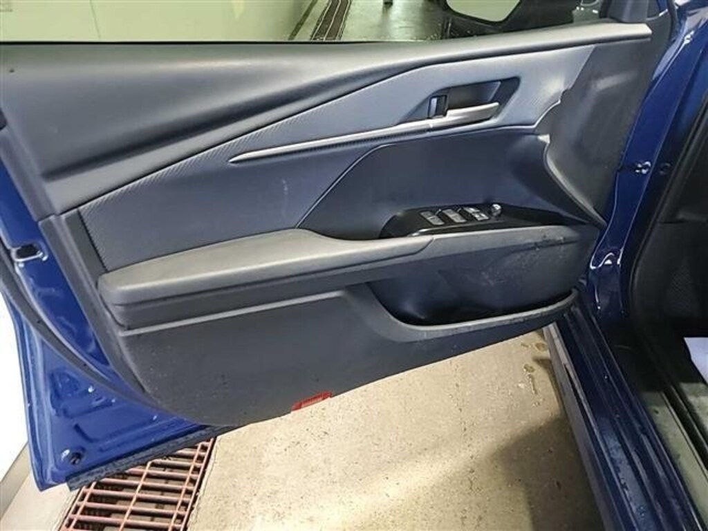 Used 2025 Toyota Camry SE Sedan