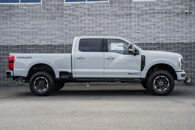 2026 Ford F-350 Lariat photo 4