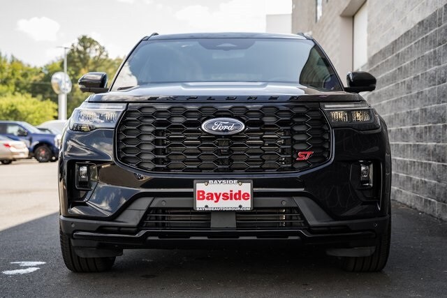 2025 Ford Explorer ST photo 3