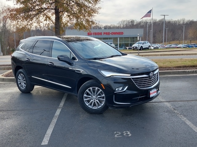 2023 Buick Enclave Essence's photo