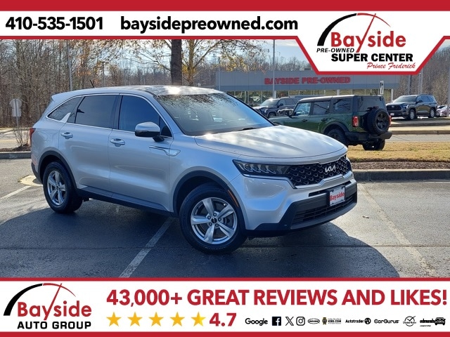 2022 Kia Sorento LX's photo