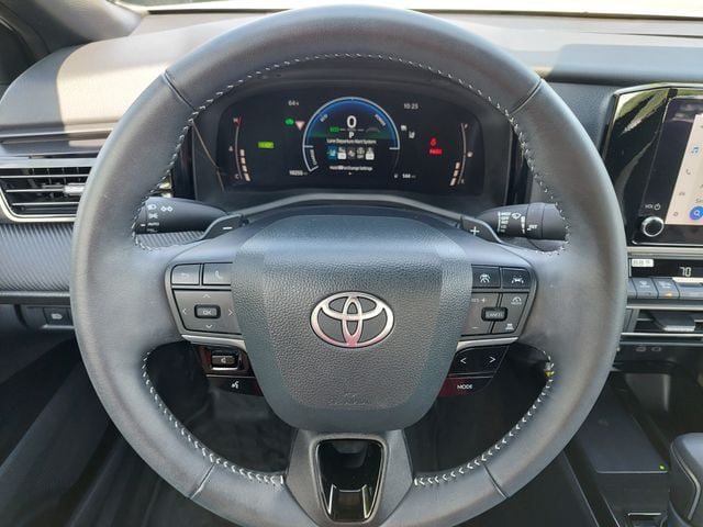 2025 Toyota Camry SE - Photo 28