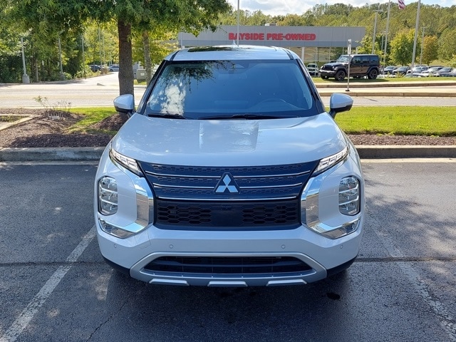 2024 Mitsubishi Outlander SE Black Edition photo 2