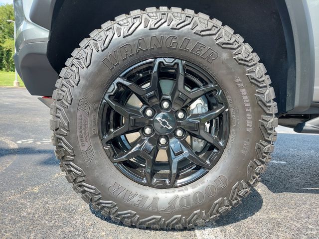 2025 Chevrolet Colorado ZR2 - Photo 35