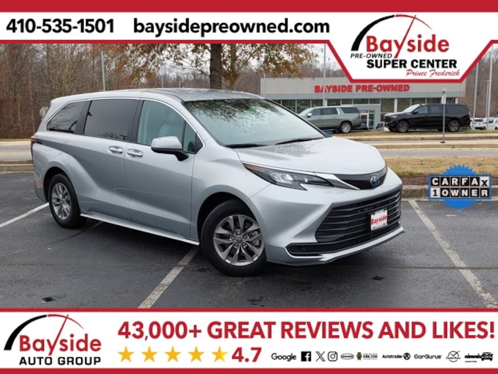 Used 2024 Toyota Sienna LE Minivan/Van